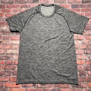 Lululemon Shirt Mens Large Gray Metal Vent Tech Short Sleeve Seamless Athletic